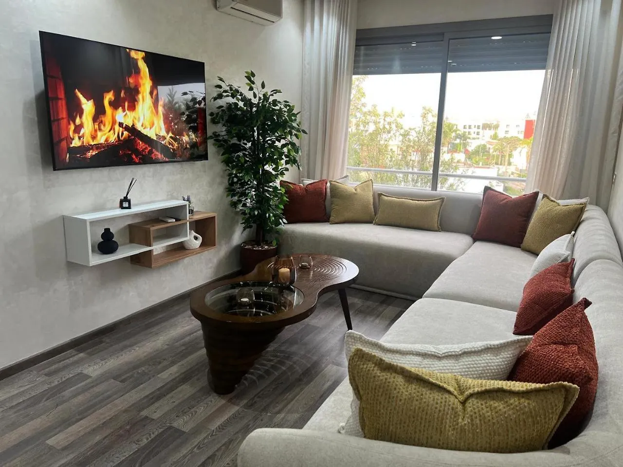 Appartement Neuf Climatise Avec Balcon A Maarif Anfa Касабланка