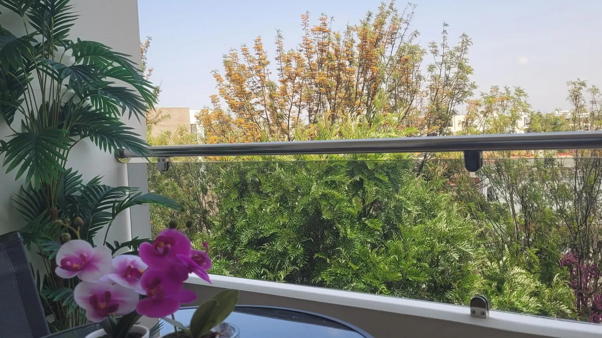 Appartement Neuf Climatise Avec Balcon A Maarif Anfa Касабланка Апартаменты